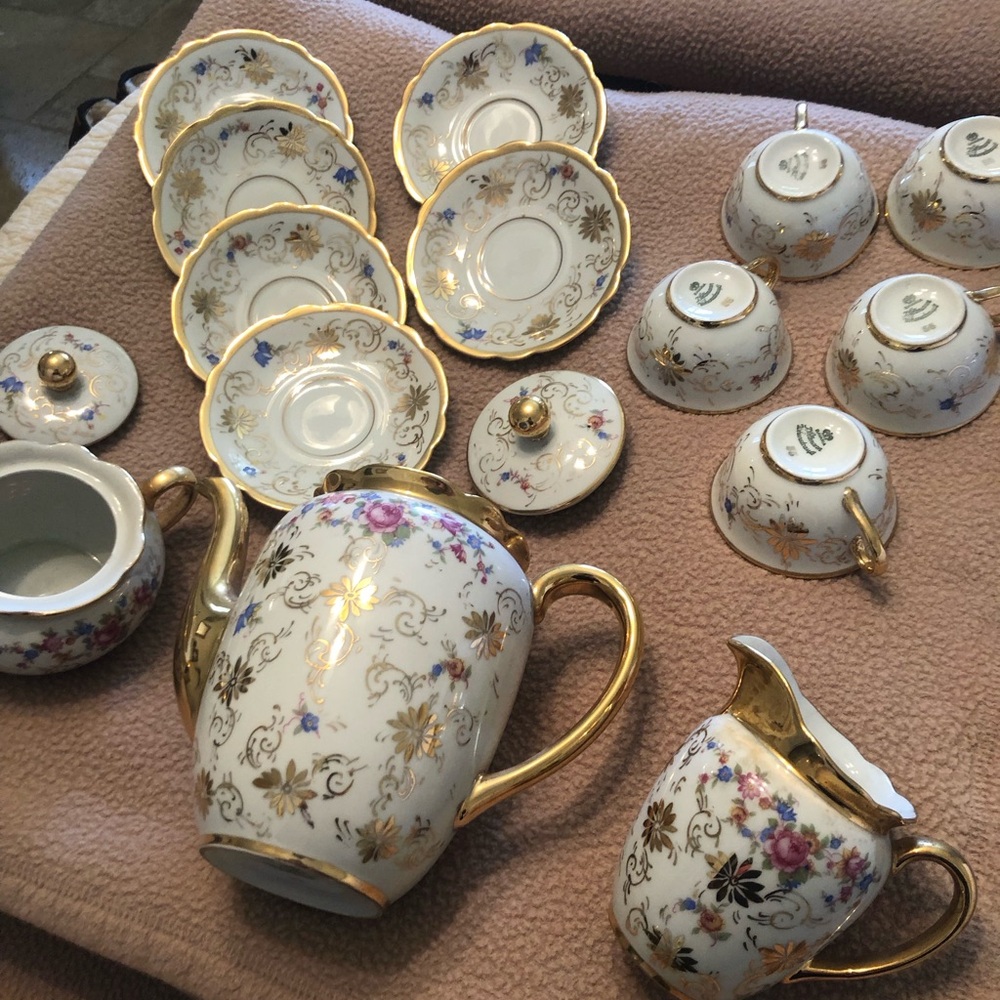 Porcelain Floral Gold  Coffee/Tea Service Set -Vohenstrauß Johann Seltmann No.55